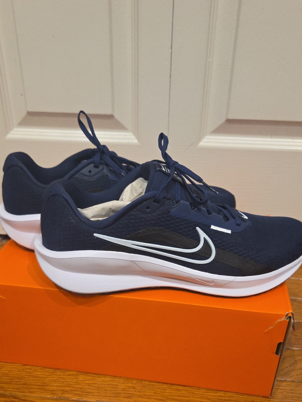 Men's Nike Downshifter 13 Shoes Size 12 NEW IN BOX